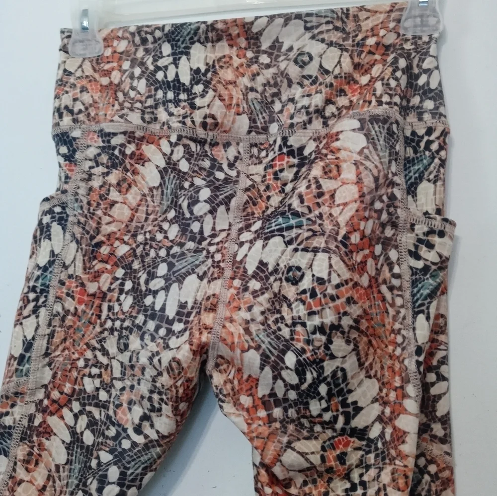 Evolution and Creation Beige Snakeskin print Athletic Workout Leggings w pockets